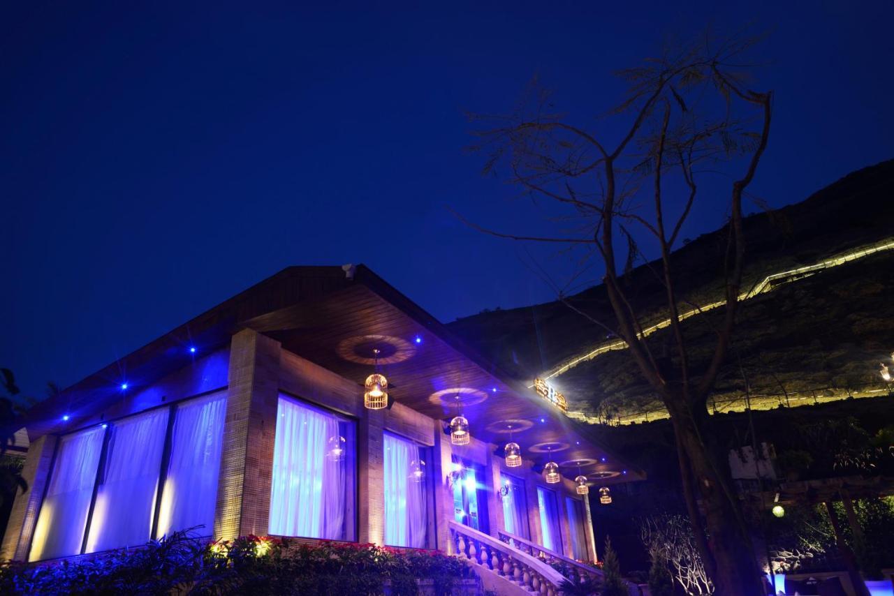 Della Resorts Lonavala Buitenkant foto