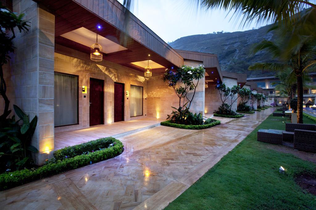 Della Resorts Lonavala Buitenkant foto