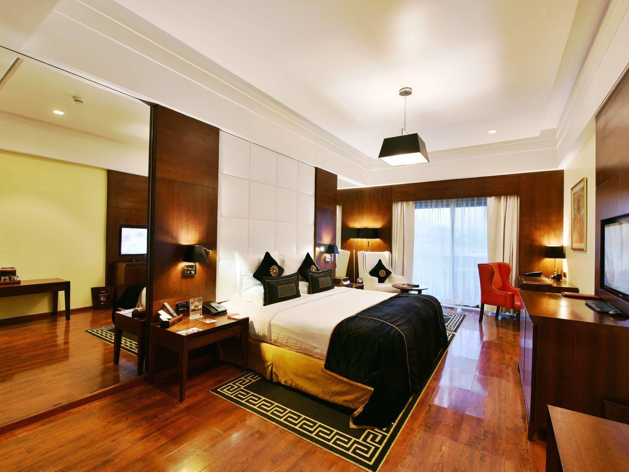 Della Resorts Lonavala Buitenkant foto
