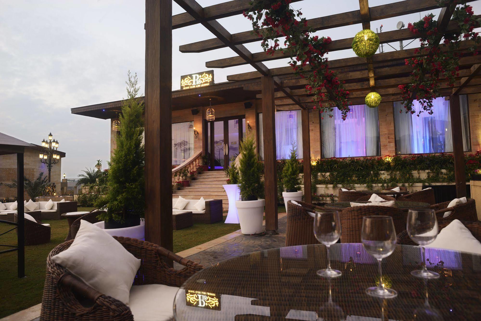Della Resorts Lonavala Buitenkant foto